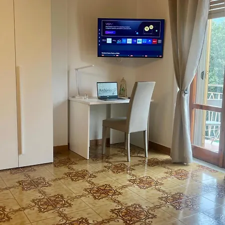 Aparthotel Jocy Spacious 3 Bed With Private Parking Ideal For Groups Castellammare di Stabia