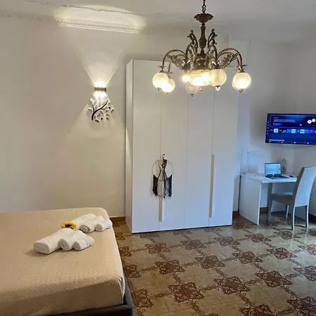Jocy Spacious 3 Bed With Private Parking Ideal For Groups * Castellammare di Stabia